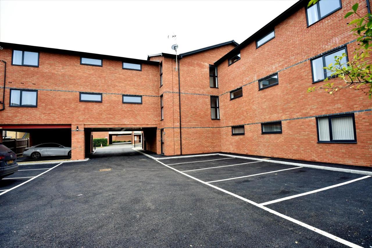 Exec 2Bed 2Bath Serviced Apartment Balcony Parking Milton Keynes Ngoại thất bức ảnh